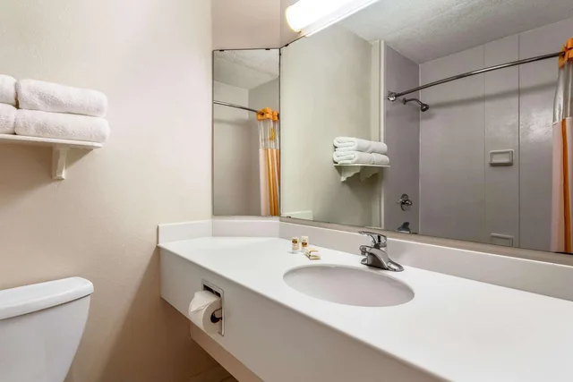 غرفة ديلوكس بسريرين مزدوجين، La Quinta Inn & Suites by Wyndham St. Pete-Clearwater Airpt 5/5