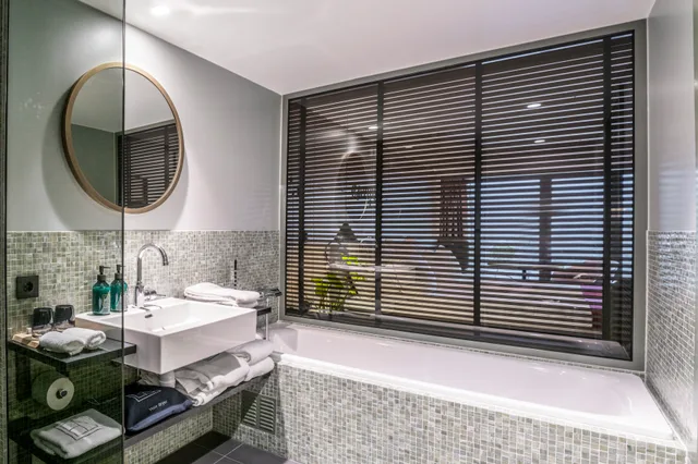 غرفة كبيرة بشرفة، Hotel Norge By Scandic 3/4