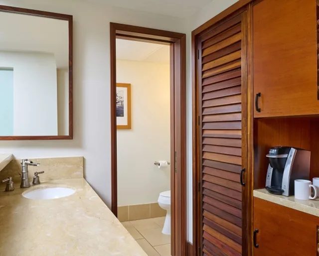 Tower, Standard, King Bed، Royal Lahaina Resort and Bungalows 3/3