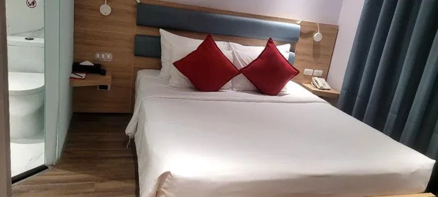 Deluxe, Queen Bed, No Window، Adora Mira Hotel (formerly Ramada Encore By Wyndham Saigon D1) 6/9