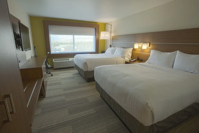 جناح بسريرين كوين، Holiday Inn Express Suites Boise Airport 1/4