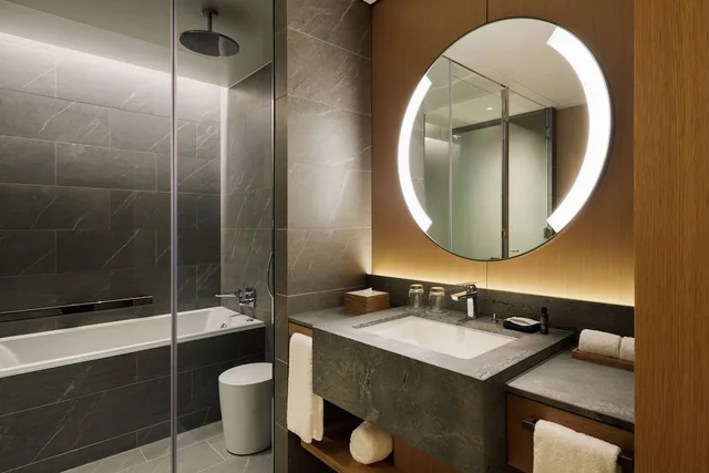 غرفة كلوب بسرير كينج، The Westin Yokohama 5/7