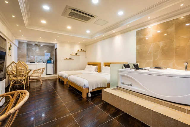 جناح ديلوكس بجاكوزي، Sun And Moon Resort 4/8