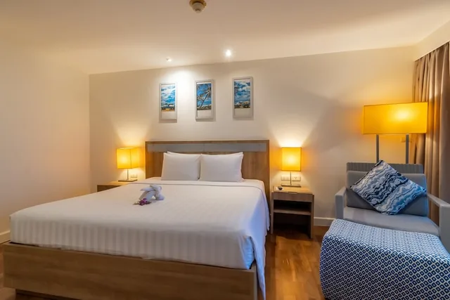 غرفة بريميوم بسرير كينج بإطلالة على البحر، Radisson Resort and Spa Huahin 3/4
