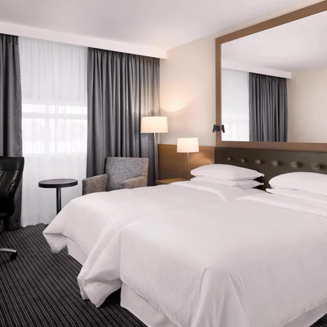غرفة ديلوكس بسريرين منفصلين، Sheraton Heathrow Hotel 1/7