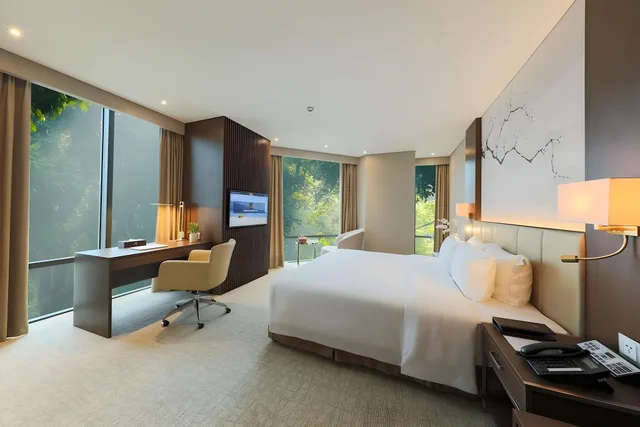 غرفة بريميوم مفردة، Grand Vista Hanoi 2/2
