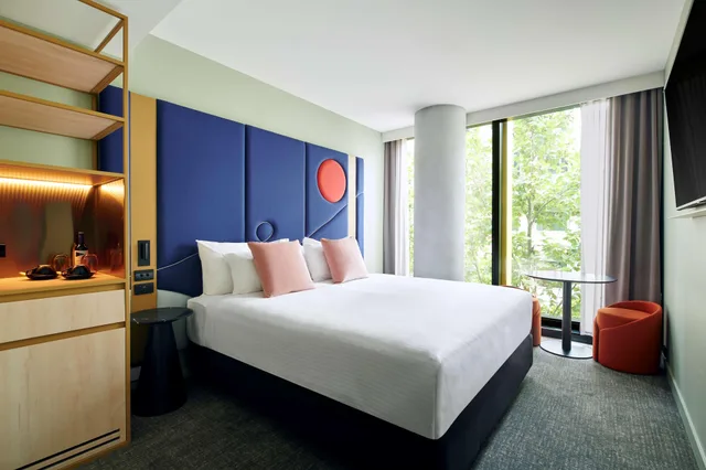 Quintuple، Quincy Hotel Melbourne 3/8