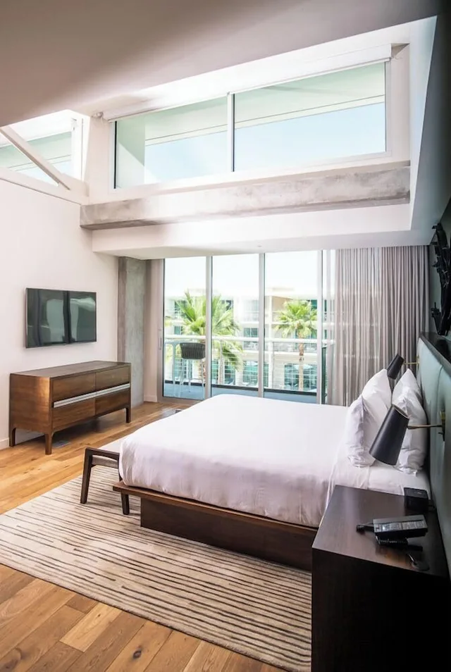 1 Bedroom, Suite, King Bed, Mountain Shadows 1/5