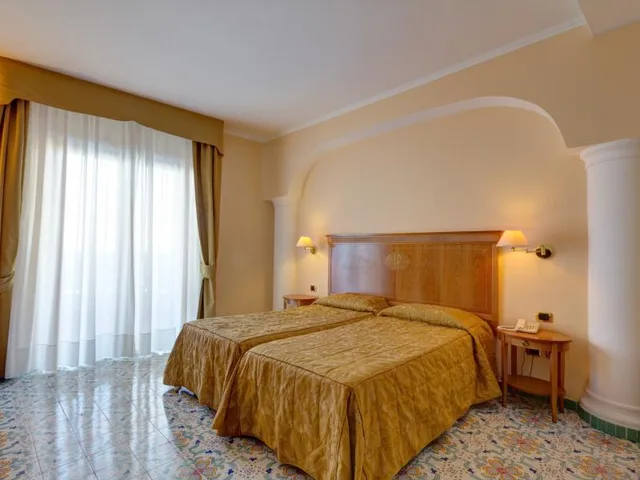 غرفة بسرير مزدوج أو سريرين منفصلين بشرفة، Grand Hotel President 1/2