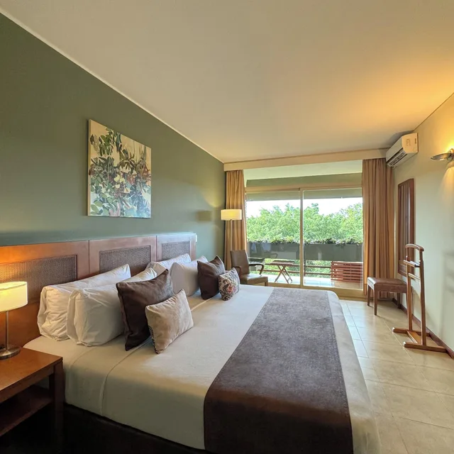 Regency, Superior، Raices Esturion 2/5