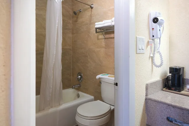 غرفة بريميوم بسريرين مزدوجين، Fairway Inn Florida City Homestead Everglades 8/10
