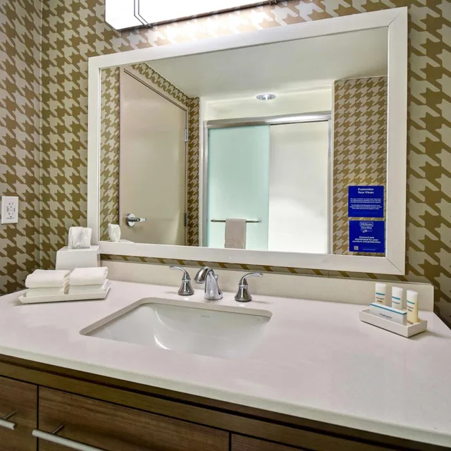 استوديو بسرير كوين مع أريكة، Home2 Suites By Hilton Wichita Downtown Delano Ks 3/5