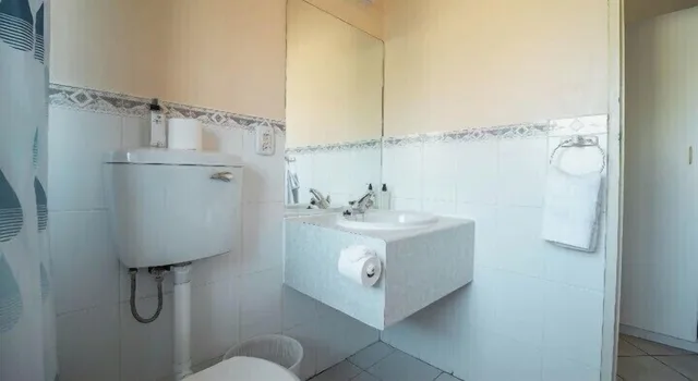غرفة كومفورت بسرير مزدوج وسرير فردي، Broadway Guesthouse 5/5