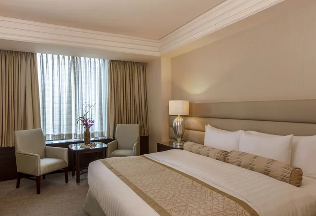 غرفة كلوب بريميير بسرير كينج، Quest Plus Conference Center, Manila 2/4