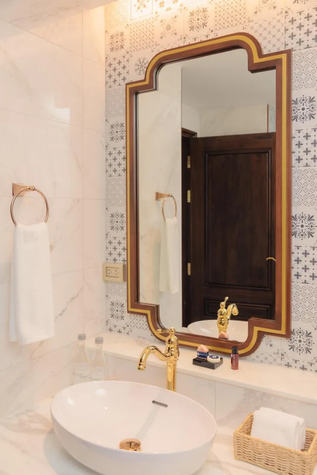 غرفة بسريرين منفصلين بإطلالة على المسبح، CHINO at Nimman Luxury Boutique Hotel 8/10