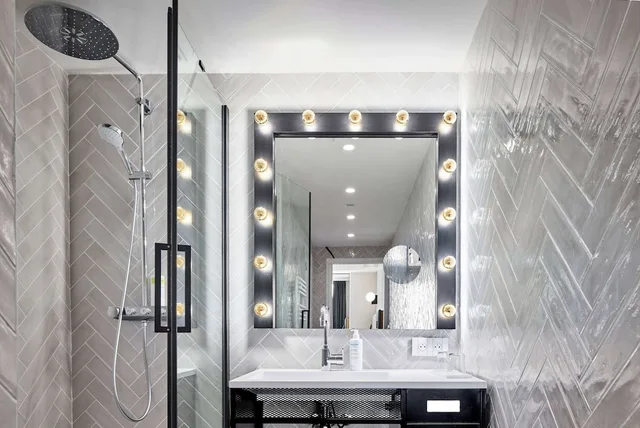 Connecting, Family, Multiple Beds، H4 Wyndham Paris Pleyel 8/9