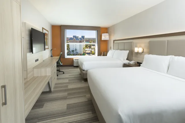 غرفة قياسية بسريرين كوين، Holiday Inn Express & Suites S Lake Buena Vista, an IHG Hotel 1/5