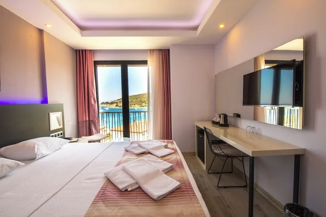 Room, Queen Bed, Sea View, Datca Sapphire Hotel 2/3