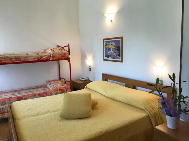 Room, Quadruple, Double and Twin Beds, Hill View، Garden Hotel Tabiano 1/2