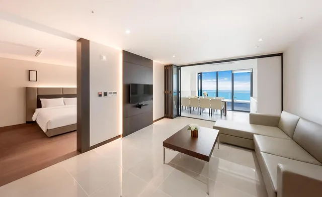 Pool, Deluxe, Suite، Yeosu Venezia Hotel & Suites 4/7