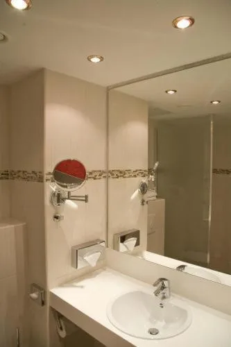 غرفة عائلية بسرير فردي، Grand Hotel Dream Frankfurt City 3/3