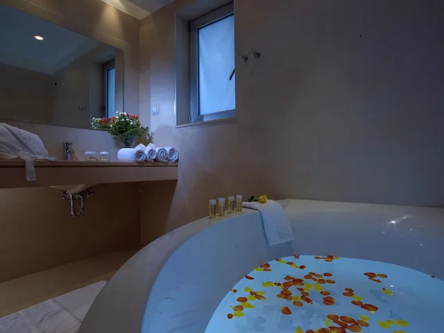 جناح جونيور بسرير مزدوج بإطلالة على البحر مع أريكة، El Greco Hotel 2/2