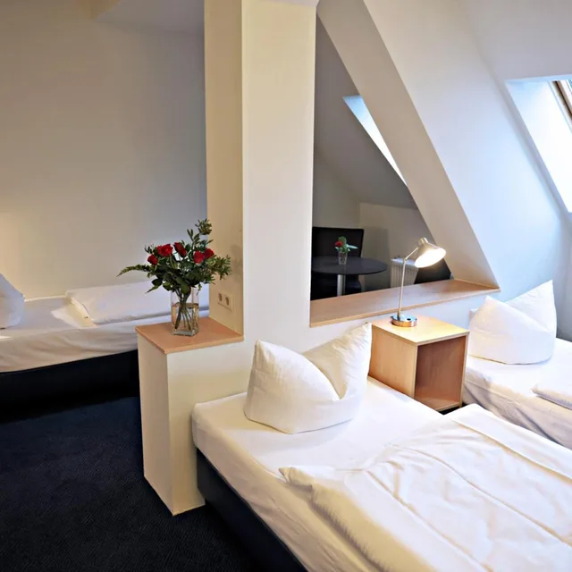 غرفة عائلية بسرير فردي بحمام خاص، Hotel Transit Loft 4/10
