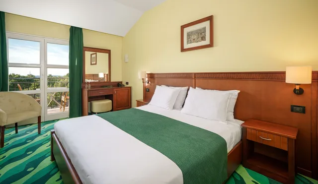 غرفة سوبيريور بسريرين منفصلين بشرفة، Hotel Vrata Krke 2/4