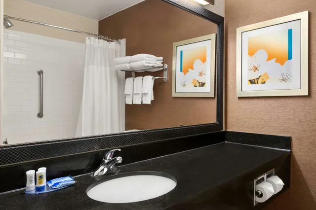غرفة بسرير كوين، Fairfield Inn & Suites Amarillo West/Medical Center 2/3