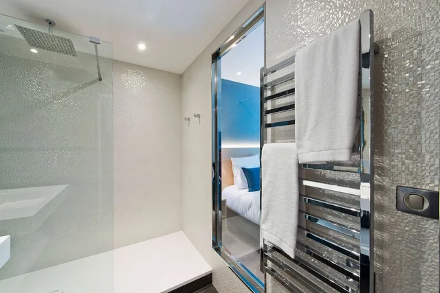 جناح جونيور بسرير كينج بشرفة، Golden Tulip Sophia Antipolis - Hotel & Spa 3/3