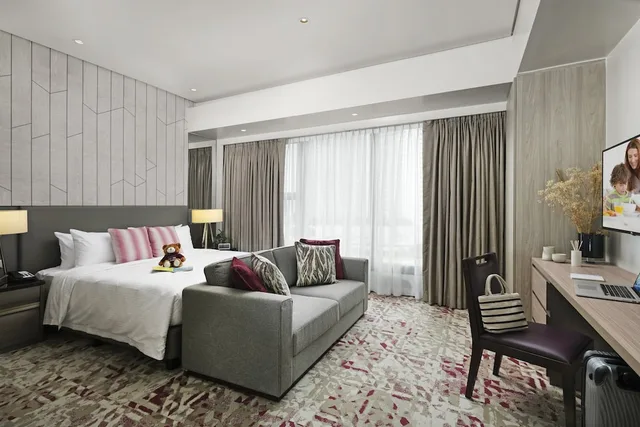 استوديو بريميير بسريرين منفصلين، Somerset Central Salcedo Makati 1/3