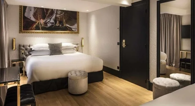 غرفة رباعية، Hotel Eiffel Petit Louvre 9/10