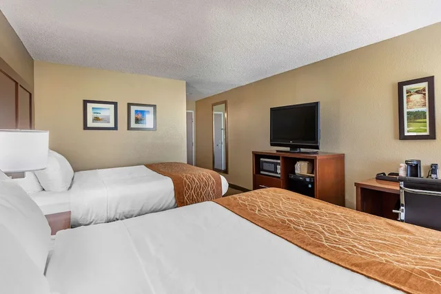 غرفة قياسية بسريرين كوين، Comfort Inn N Myrtle Beach Barefoot Landing 2/10