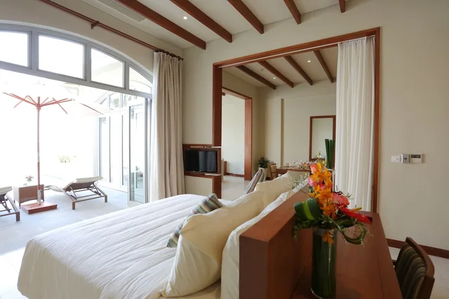 Pool, Suite, King Bed, Flc Luxury Resort Samson 2/2