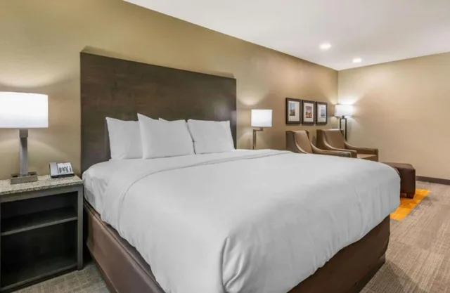 Room, Double Bed, Accessible, Coral Pointe Sarasota, an Ascend Collection Hotel 1/2