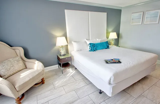 Traditional King Poolside KNP11، Fort Lauderdale Grand Hotel 3/4