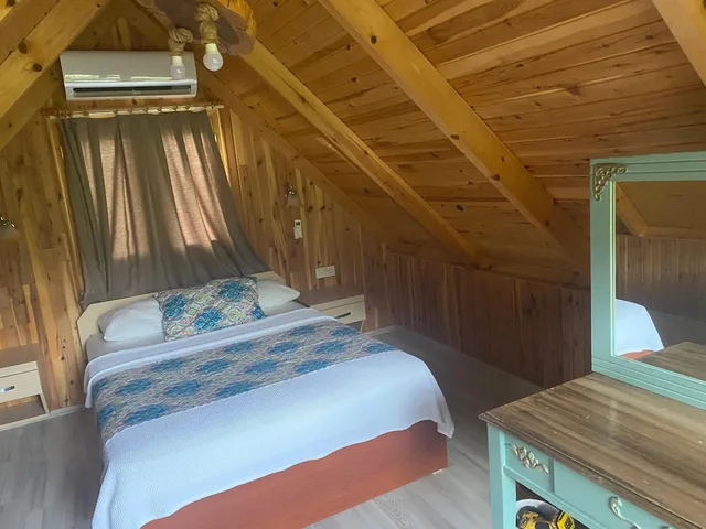 بنغل عائلي بسرير فردي وسرير كوين بشرفة مع أريكة، Turkuaz Bungalows 4/5