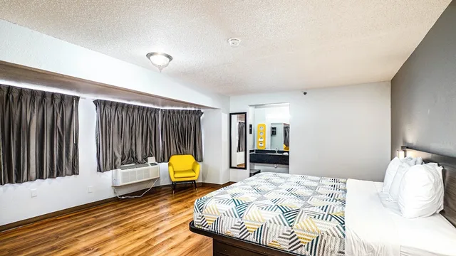 1 Queen Bed - Deluxe, Micfridge، Motel6 Wethersfield, CT - Hartford 4/10