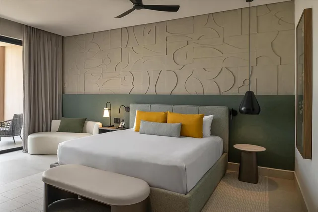 Azure, Club, King Bed, Tropical View، Zemi Miches Punta Cana All-Inclusive Resort, Curio by Hilton 2/8