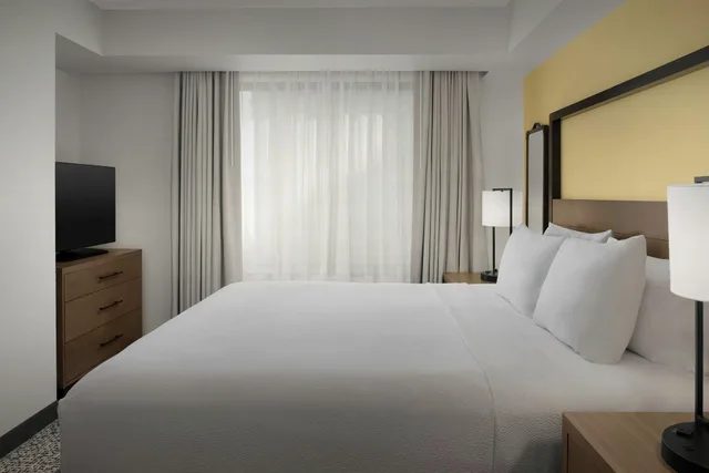 جناح بسرير كينج بغرفة نوم واحدة، Residence Inn by Marriott Bellevue Downtown 1/9