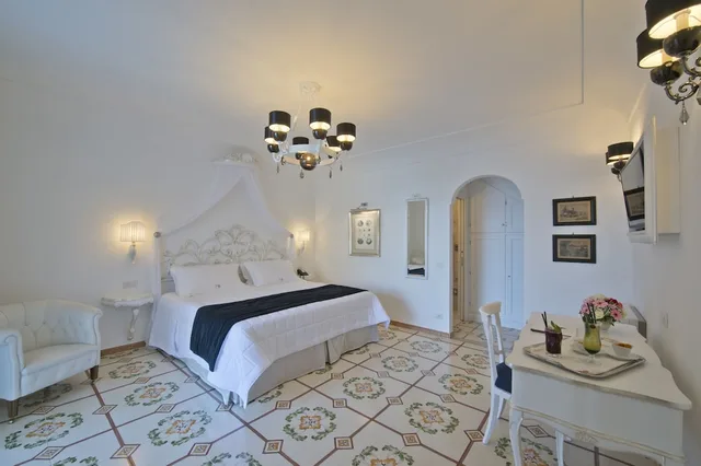 Deluxe, Queen Bed, Sea View, Terrace, Villa Corallium 7/10