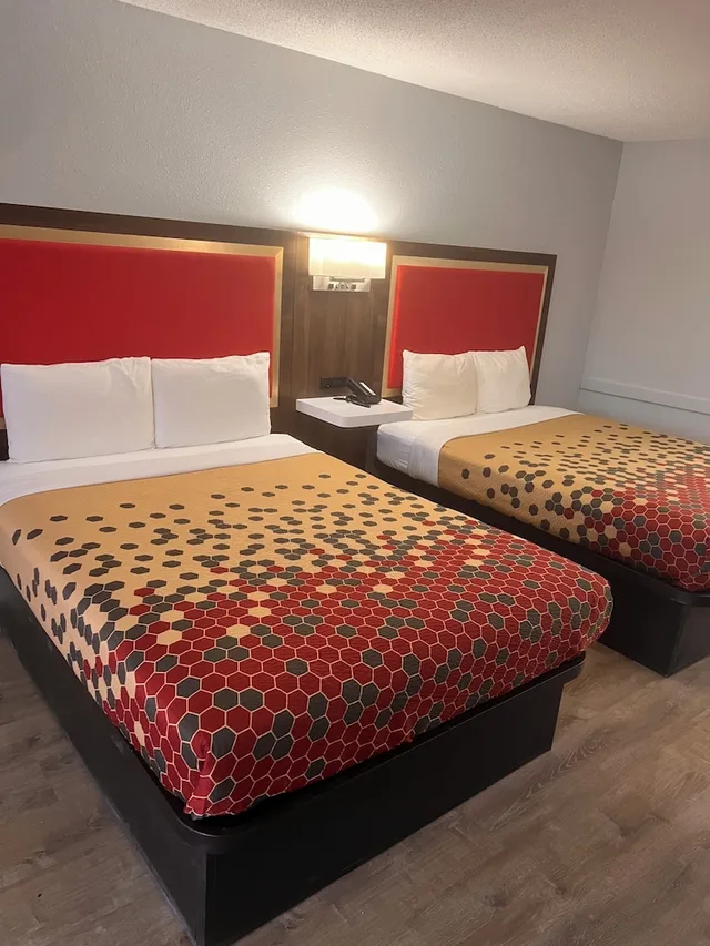 Standard, 2 Queen Beds, Econo Lodge Ruther Glen 2/9