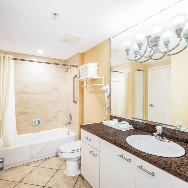 جناح بسرير كوين بإطلالة على المسبح، Vacation Village At Weston 4/5