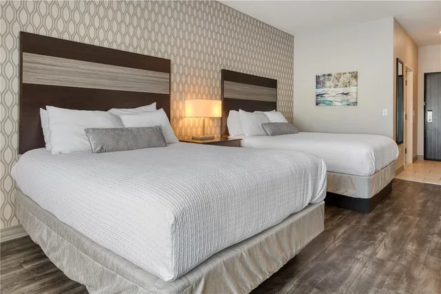 Suite, 2 Queen Beds, Kitchenette, Best Western Plus Saint Peter 2/7