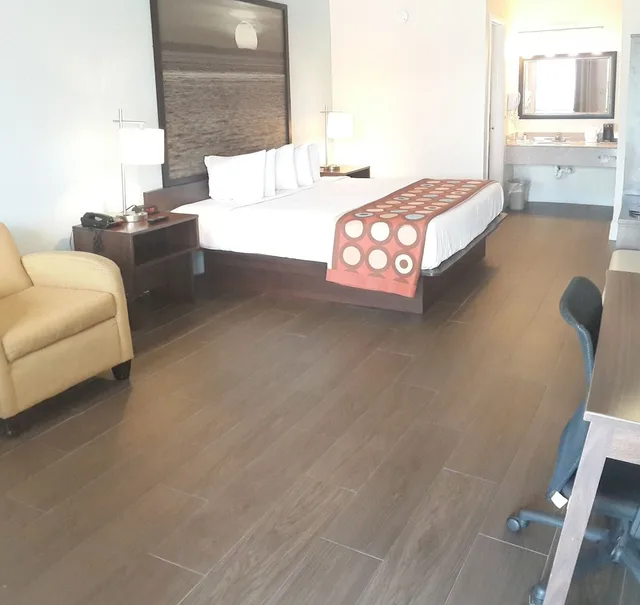 غرفة بسرير كينج، Super 8 by Wyndham, Florida City/Homestead/Everglades 2/3