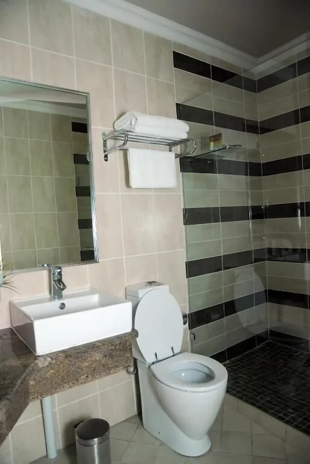 غرفة عائلية، Bon Hotel Empangeni 4/5