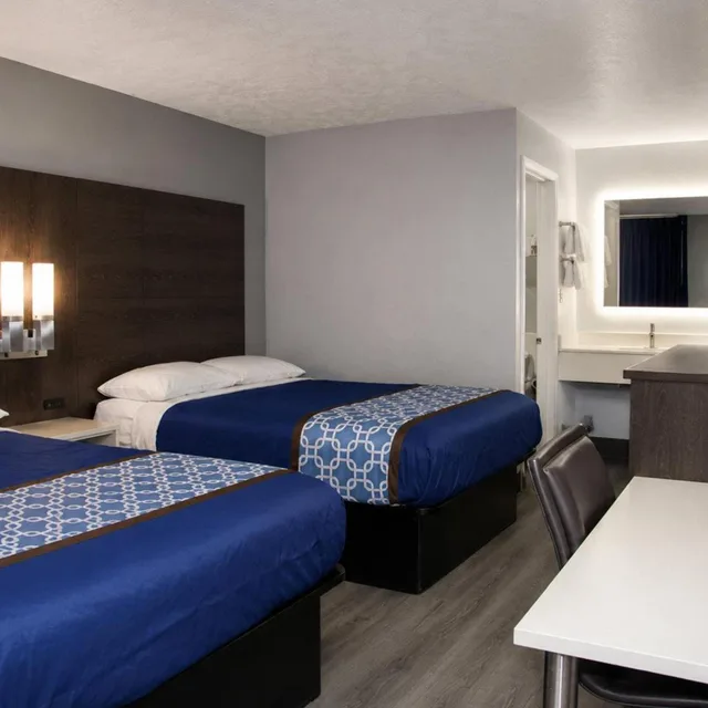 Room, Quadruple, 2 Queen Beds, Exterior Entrance، Masters Inn Augusta 6/10