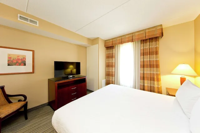Junior Suite, Hilton Garden Inn Winchester 1/6