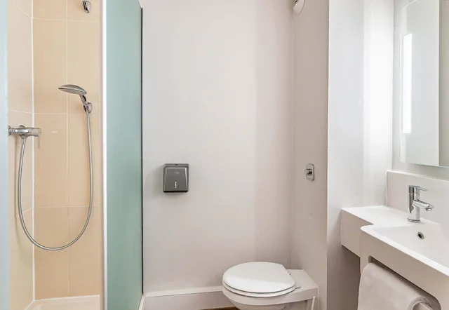 غرفة بسريرين منفصلين، B&B hotel Tours Parc Expo Saint Avertin 3/3