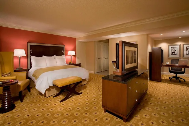 جناح كلوب، Toronto Airport Marriott 1/2
